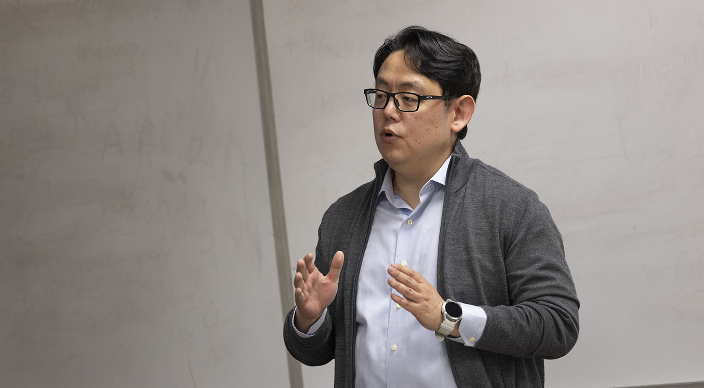 Andy Jeon teaching during class