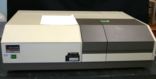 Perkin–Elmer Lambda 19DM UV/Vis spectrometer