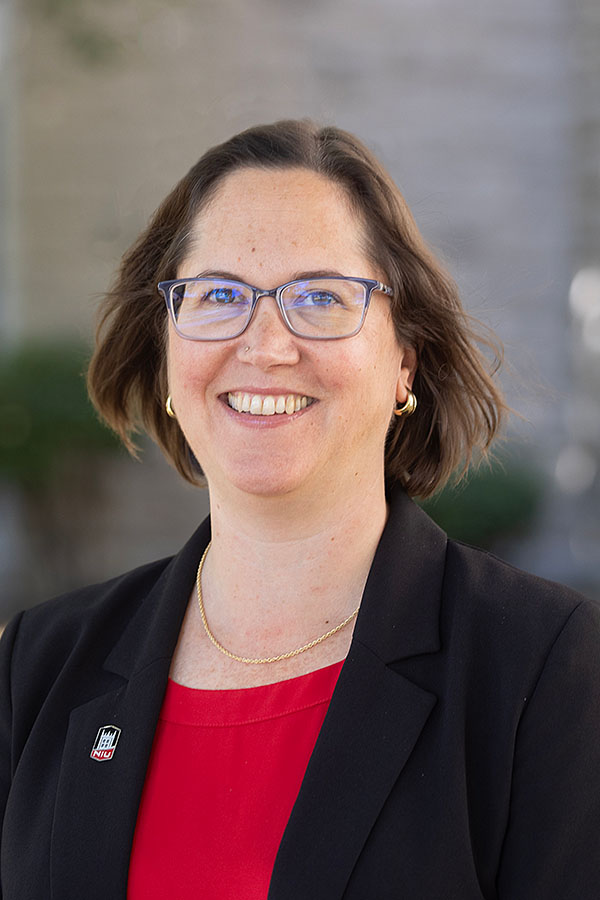 portrait of Nicole LaDue