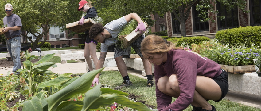 17-grounds_planting_flowers-0522-wd-23_850x364