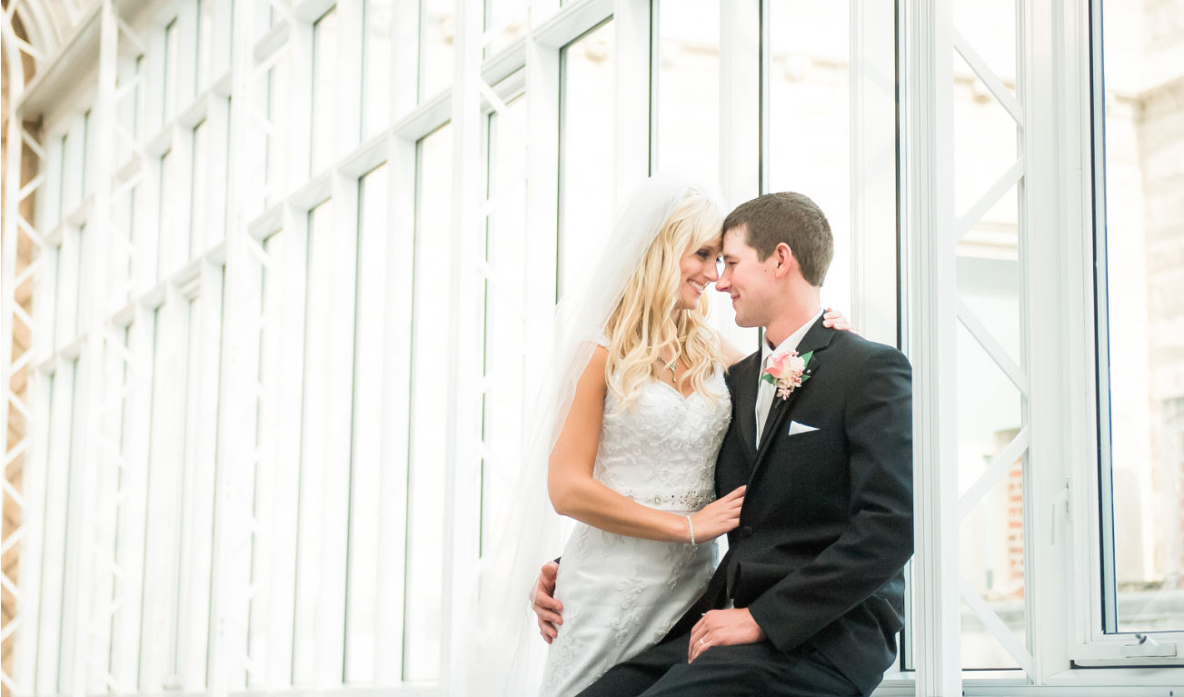 altgeld-atrium-couple-moment.jpg