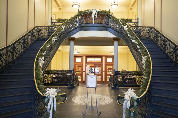 Grand stair case, decorated