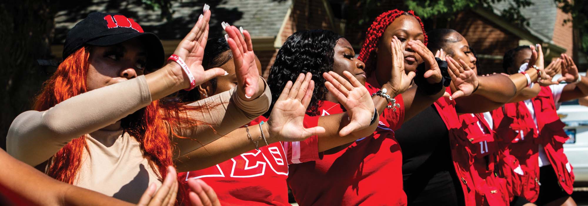 Members of Delta Sigma Theta together outside